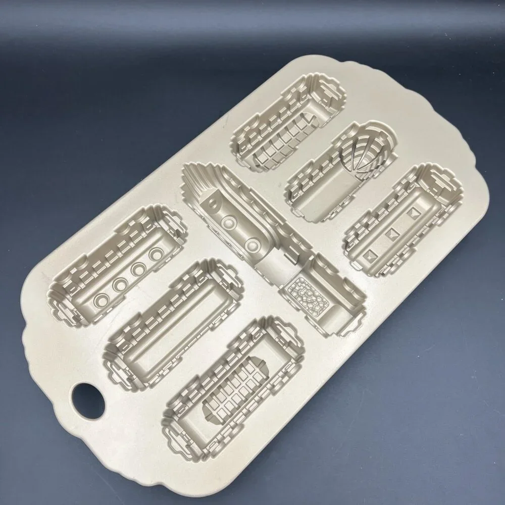 Nordic Ware Nordic Express Train Gold Cakelet Mini Cake Baking Pan Mold USA